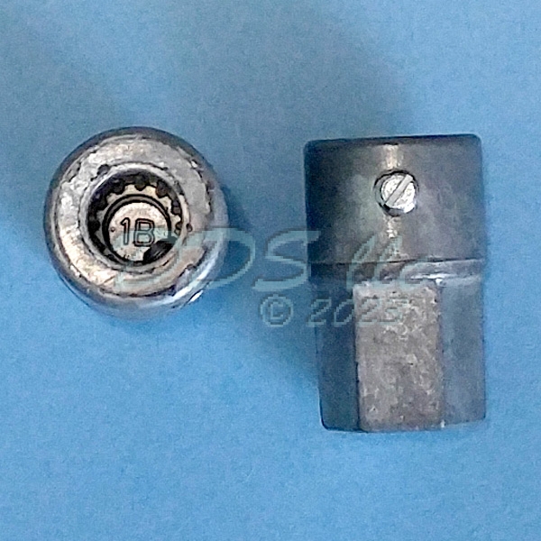 Female Crank Adapter 39-105A 2